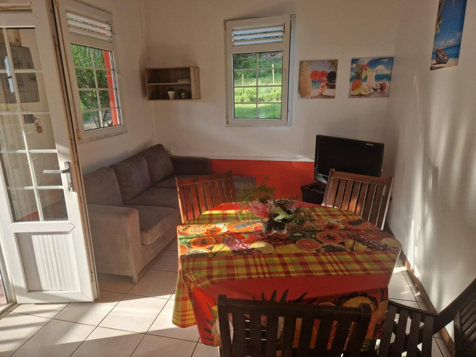 Bungalows Corail, F3 Avec Piscine A Sainte Luce 外观 照片